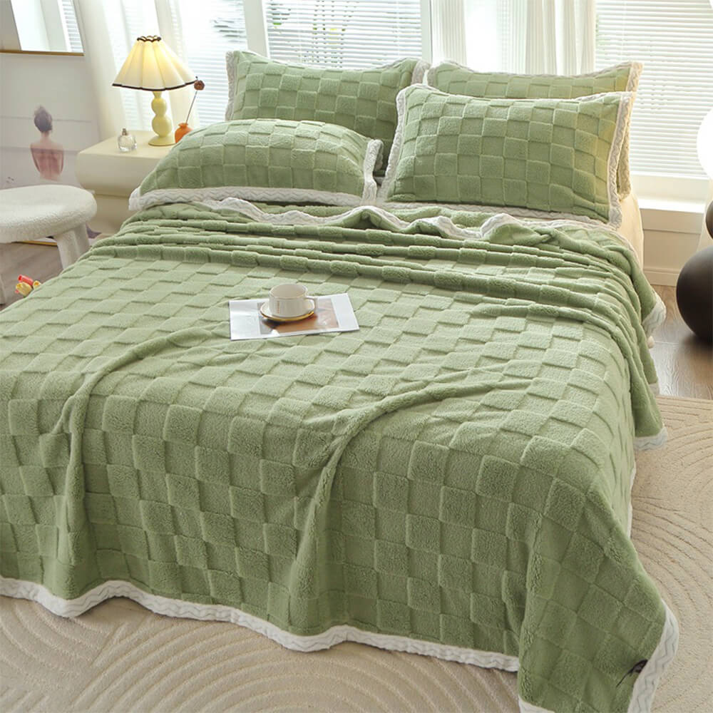 Versatile Checkerboard Super Soft Flannel Throw Blanket