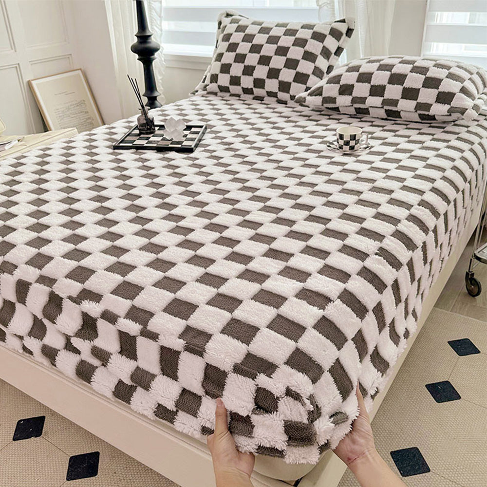 Premium Soft Checkerboard Plush Fitted Sheet Mattress Cover