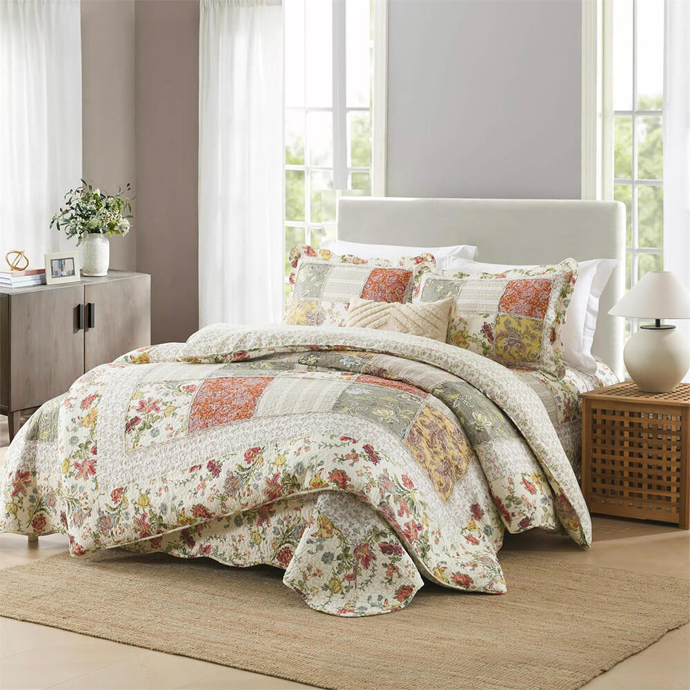 Chic Patchwork Floral Soft Bedspread Cotton Reversible Bed Sheet Set