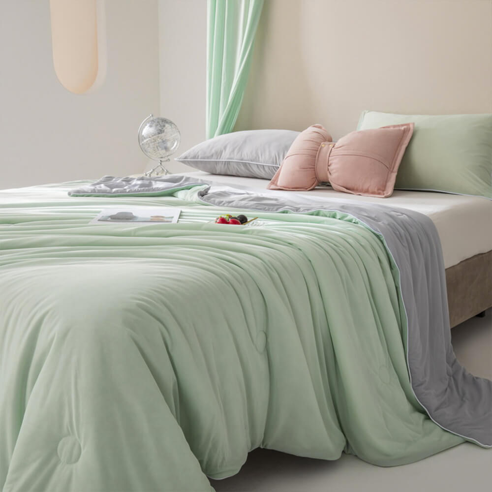 Macaron Dual-Color Cooling Ice Silk Blanket