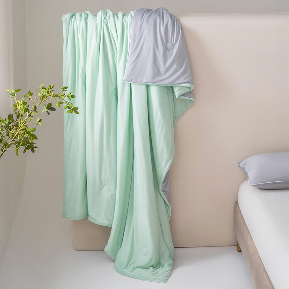 Macaron Dual-Color Cooling Ice Silk Blanket