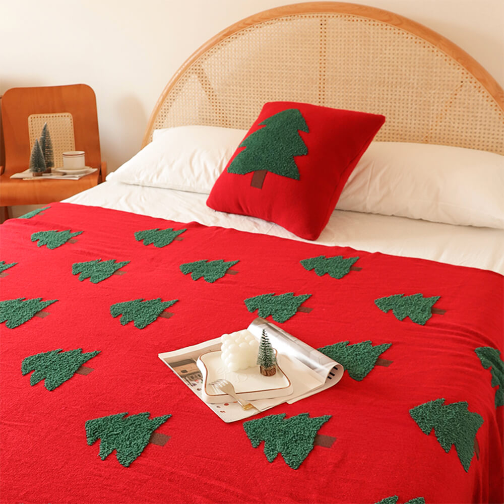 Festive Christmas Tree Pattern Knitted Throw Blanket with Pillow