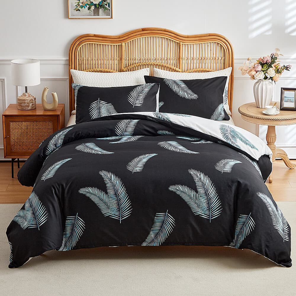 Simplistic Leaf Pattern Skin-Friendly Breathable Comforter Set with Pillowcases