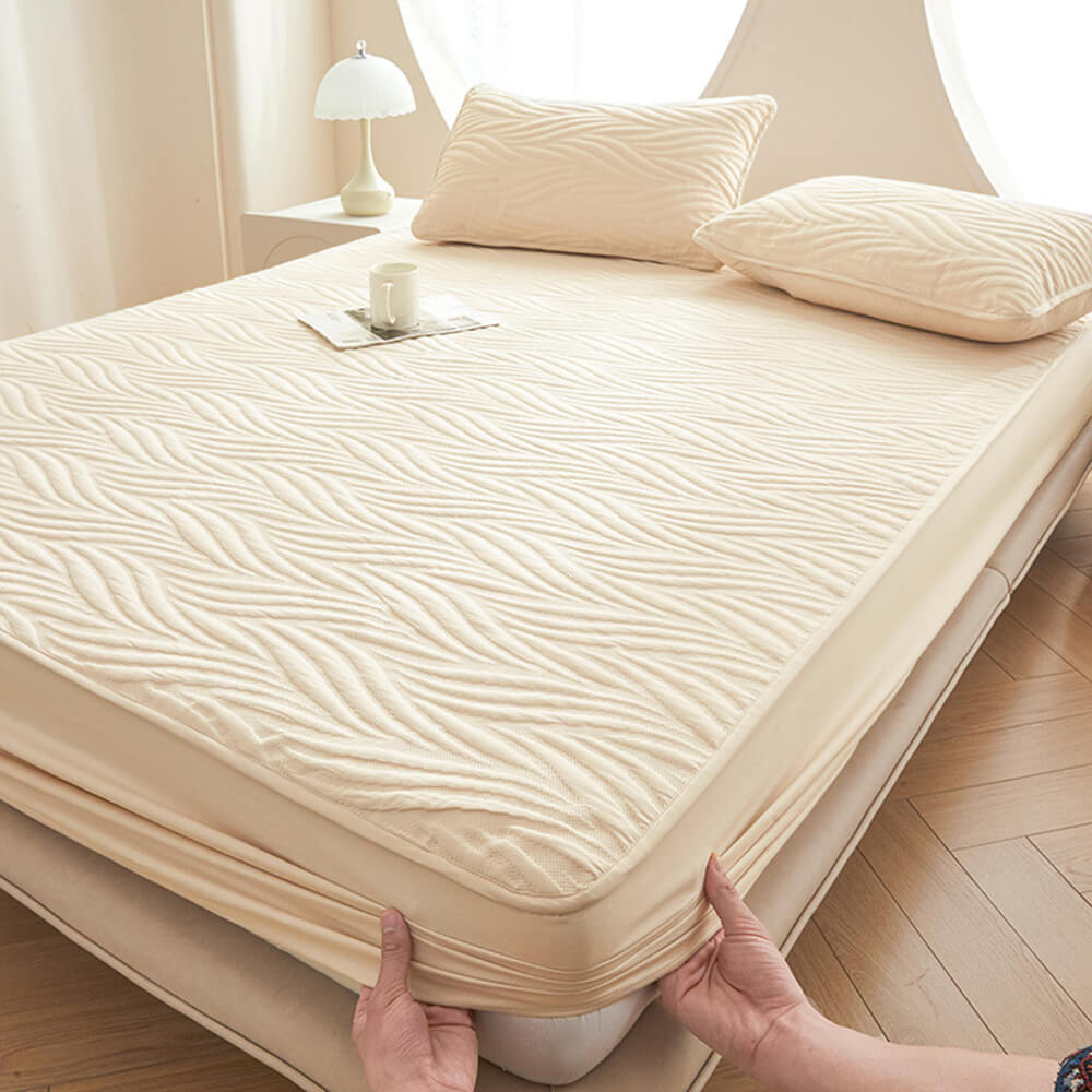 Ultra-Soft Waterproof Anti-Bacterial Fitted Sheet Mattress Cover