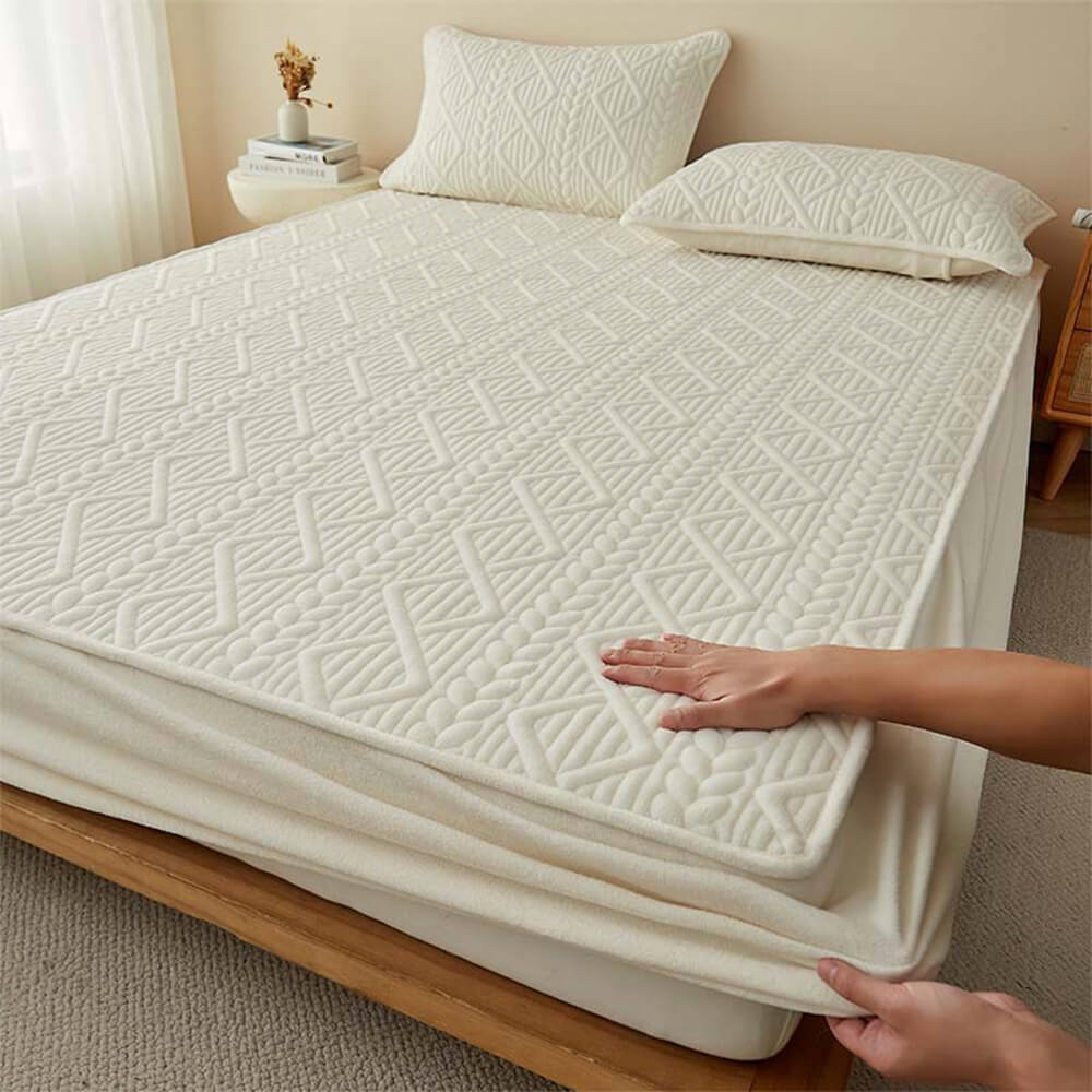 Wheat-Inspired Geometric Padding Quilted Milk Velvet Fitted Sheet Mattress Cover