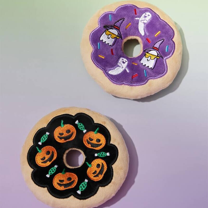 Brinquedo de cachorro de pelúcia donut de Halloween