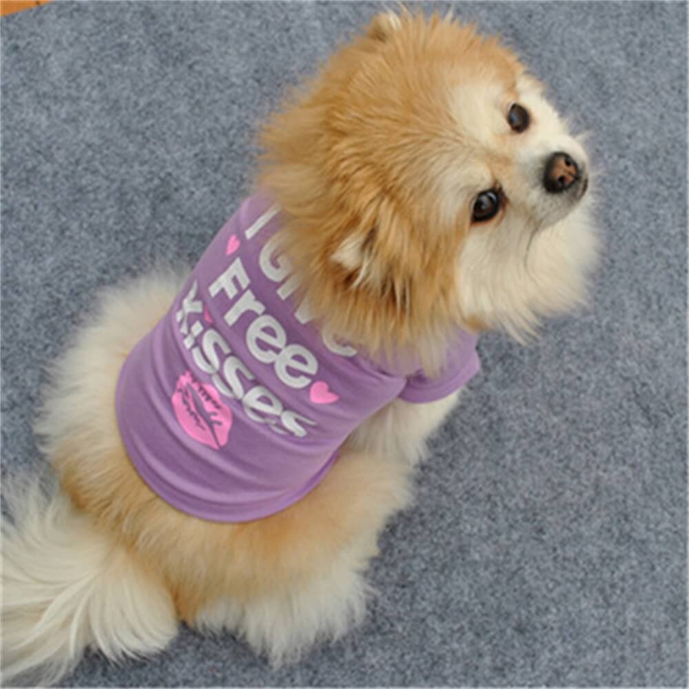 "I Give Free Kisses" Dog T-Shirt - Fun and Playful Pet Apparel